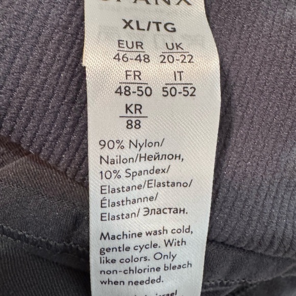 Spanx Women's Mid-Thigh Sculpting Bodysuit Tank Gray Shapewear XL - Picture 6 of 6